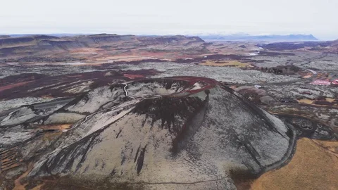 Iceland volcano accomodation drone flying backwards whole volcano 動画素材 129603238
