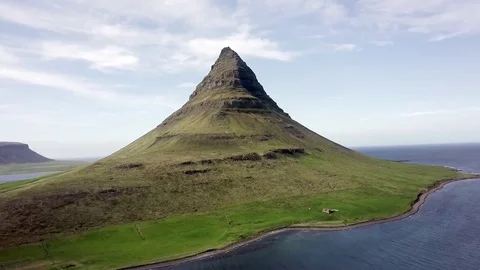 Iceland - Witch Hat Mountain 库存影片 76971149
