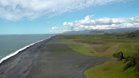 Icelandic volcanic beach 5 Video stock 81275909