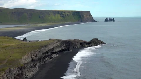 Icelandic volcanic beach 6 Video stock 81276399