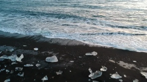 Icey beach - drone shot Video stock 107882998