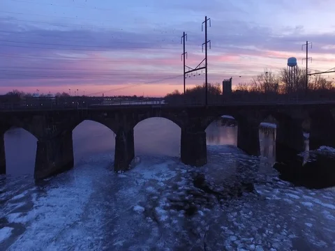 Icey Train Trestle Stockbeeldmateriaal 78107632