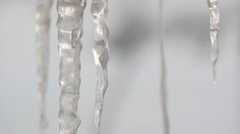 Icicles In Close Up - Rack Focus Stockbeeldmateriaal 35231675