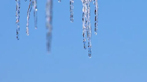 Icicles Dripping - rack focus 스톡 동영상 10787837