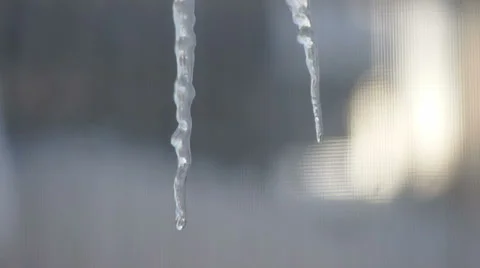 Icicles Dripping In Slow Motion Stockbeeldmateriaal 35230737