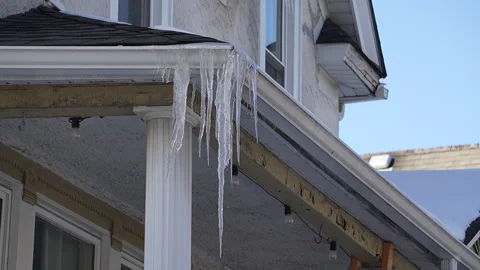 Icicles on Gutter Winter 스톡 동영상 331461071