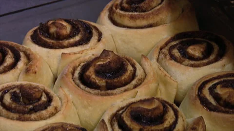 Icing Rolls Видео 31553084