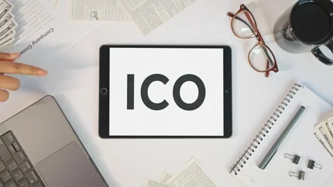 ICO DISPLAYING ON A TABLET SCREEN Video stock 308074526