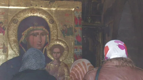 Icon and pilgrims 스톡 동영상 854989