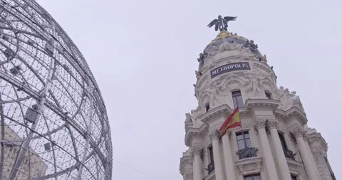 Iconic building during blizzard - Madrid Video stock 146438445