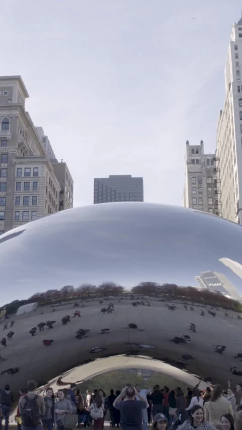 Iconic Cloud Gate Sculpture in Chicago on a Lovely Day Stock Footage 320668012