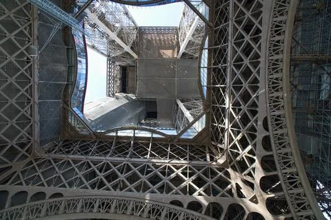 Iconic Eiffel Tower in Paris Fotos de archivo