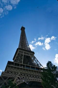 Iconic Eiffel Tower in Paris Fotos Stock