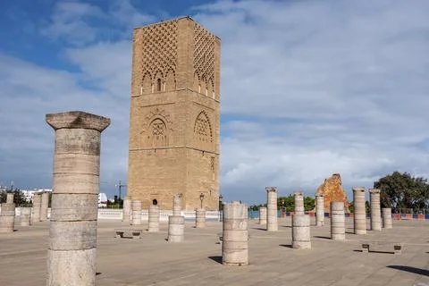 Iconic Hassan tower in the center of Rabat, planned as a even higher minaret of Fotos de archivo