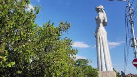 The iconic Mother of Georgia statue rises over Tbilisi, symbolizing strength Stock-Footage 317801352