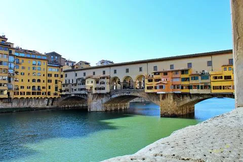 Iconic Ponte Vecchio Bridge Over Arno River in Florence, Tuscany, Italy Stock-Fotos