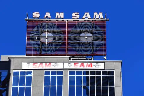 The iconic Sam the Record Man sign in Toronto, Canada Foto stock