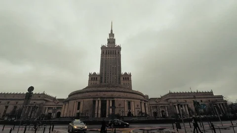 Iconic Stalin building in Warsaw hyper lapse, Poland. Moving backwards Video stock 86567482