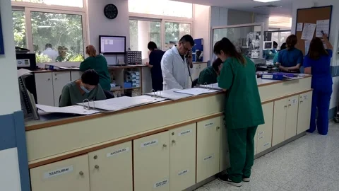 ICU nurses and doctors in Athens hospital 스톡 동영상 145803554