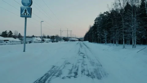 Icy Road Stockbeeldmateriaal 169793001