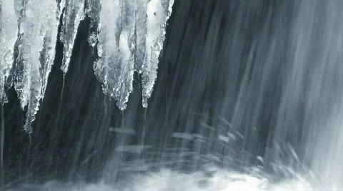 Icy waterfall Stock-Footage 641353