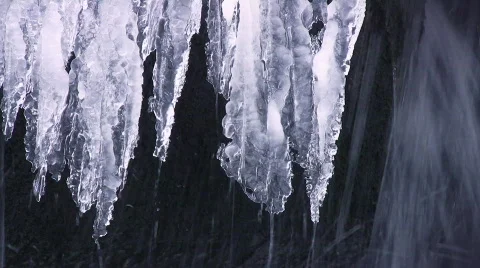 Icy waterfall Stock-Footage 641436