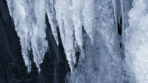 Icy waterfall Stock-Footage 641595