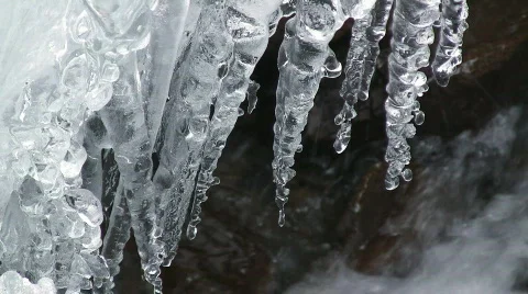 Icy waterfall Stock-Footage 651560