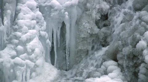 Icy waterfall Stock-Footage 655545