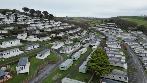Identical static caravans creating urban holiday sprawl in Salcombe Video stock 301791817