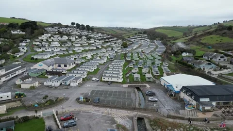 Identical static caravans creating urban holiday sprawl in Salcombe Video stock 301791974