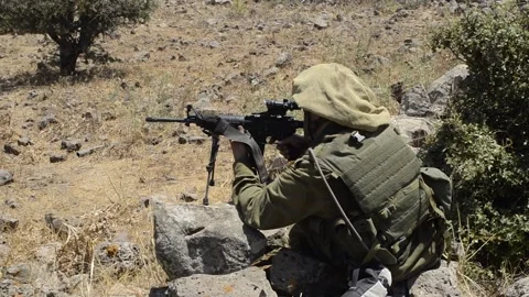 IDF soldiers shooting 스톡 동영상 168535993