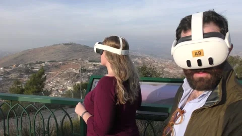 IDF Spokesperson provided virtual reality glasses to present attack tunnels Видео 296552453
