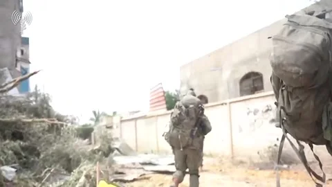 IDF Unveils Weapons Cache in Clinic, Continues Operations in Gaza 스톡 동영상 276219995