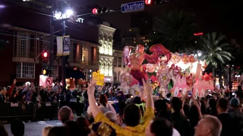 Idols 9 Have Loved float in Hermes parade Stock Footage 10820858