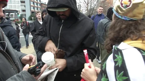 IDs Checked Pro-Marijuana Inaugural Protest Vidéo 71808917
