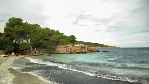 Idyllic Secluded Beach with Crystal Clear Waters and Lush Greenery Stock-Footage 300903204