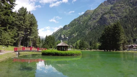 Idyllic summer view at Gressoney-Saint-Jean, in Lys Valley. Aosta Valley, Italy. 스톡 동영상 160227465
