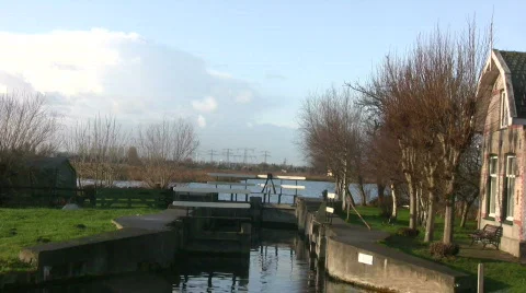 Idyllic water lock in the polder Video stock 108255
