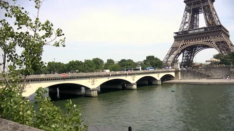 Iena bridge to Eiffel Tower Stock Footage 40468298