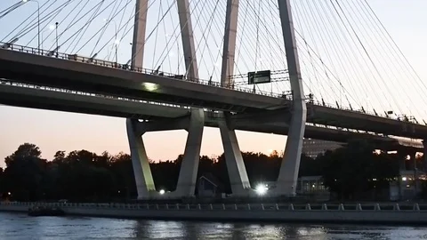 Iew of the bridge across the Neva River from the floating ship Vídeos de archivo 81368404