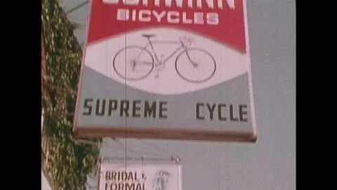 If you commit an act of vandalism, you better be prepared to pay the price 스톡 동영상 101905879