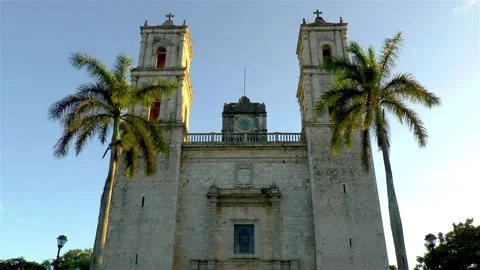 Iglesia de San Servacio, St. Servacio Church in Valladolid, Mexico. 스톡 동영상 145210109