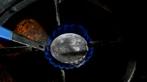 Igniting gas 스톡 동영상 129389118