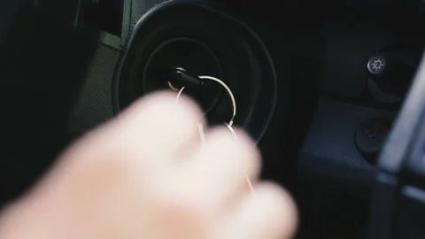 Ignition switch in the car. Video stock 111493408