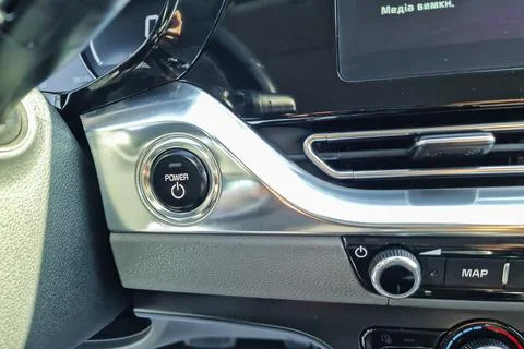 Ignition switch in modern vehicle interior showcasing sleek design and adva.. 스톡 사진
