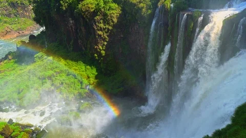 Iguazu falls with rainbow Stockbeeldmateriaal 109509918