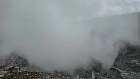 Ijen Crater, Banyuwangi, East Java, Indonesia Vídeo Stock 346836933