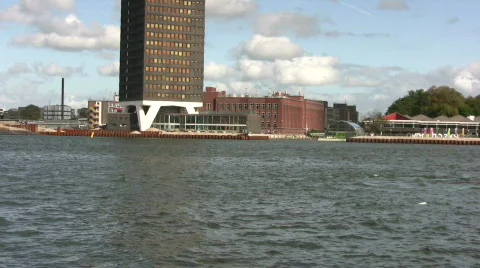 IJtimelapseTime lapse: Boats moving through Amsterdam harbor Video stock 108294