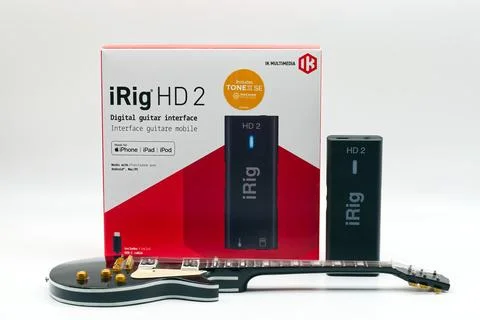 IK Multimedia iRig hd 2 digital guitar interface device. 스톡 사진